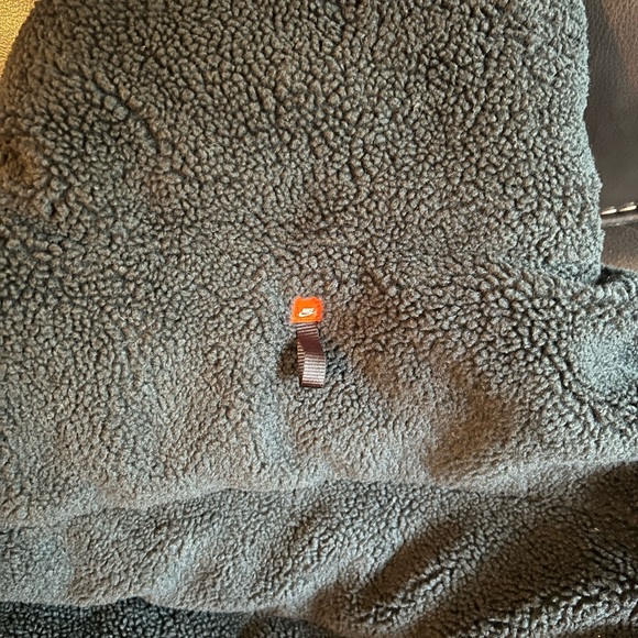 NWT Fur Nike Puffer Coat sz L - Picture 8 of 10